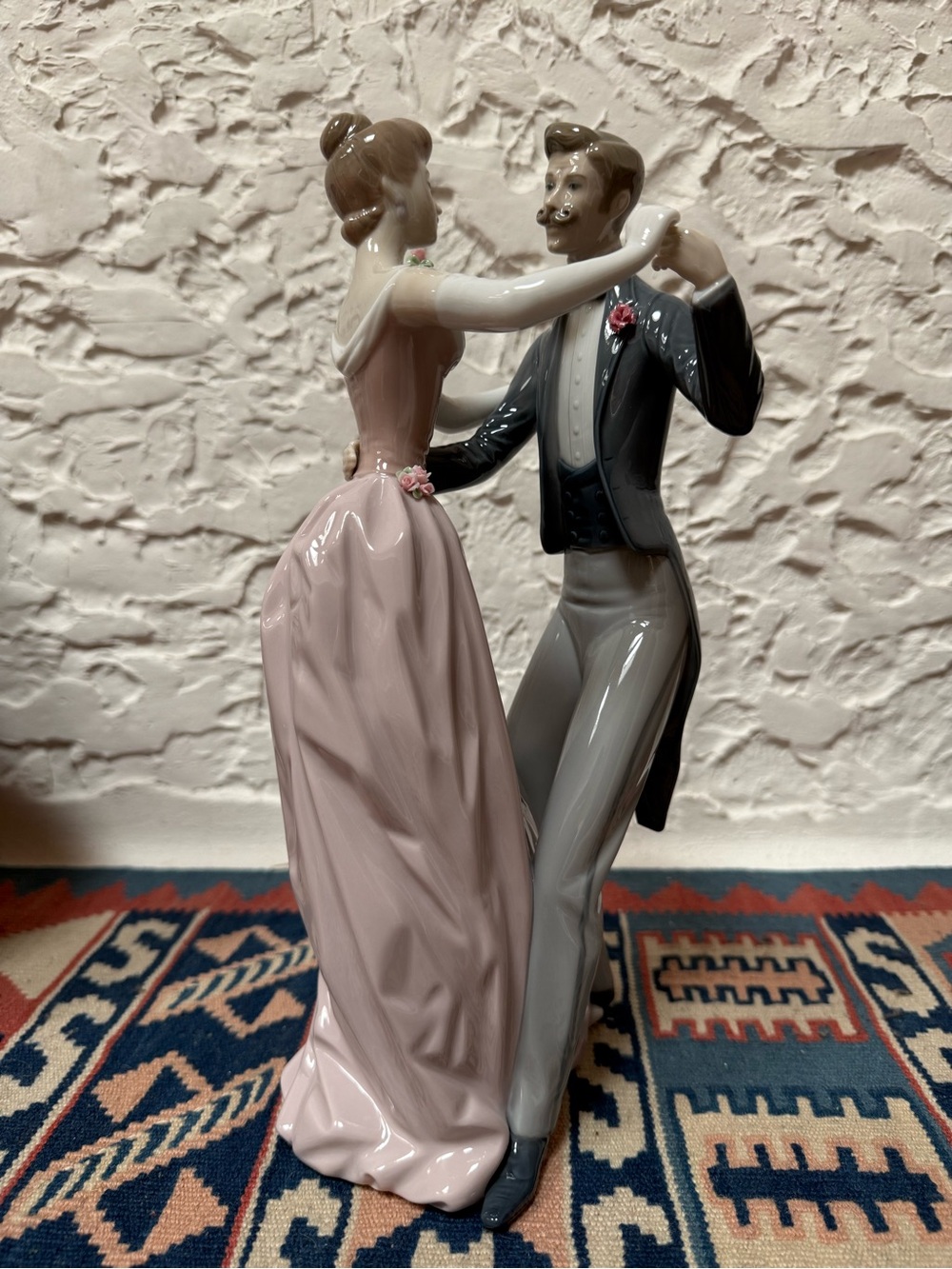 Retired Lladro "Anniversary Waltz" 1372 Figurine Signed Couple Dancing Porcelain